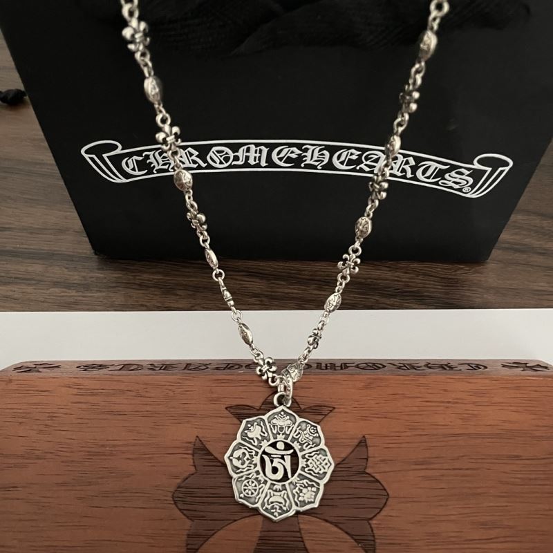 Ch**me He**ts necklaces